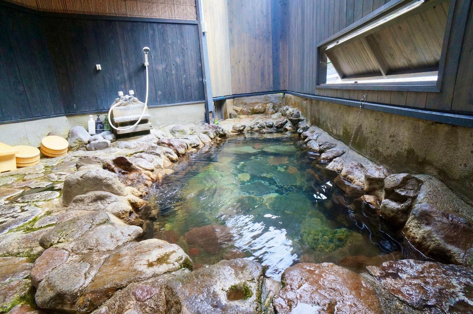 Takaosou Hotel Юфу Екстериор снимка