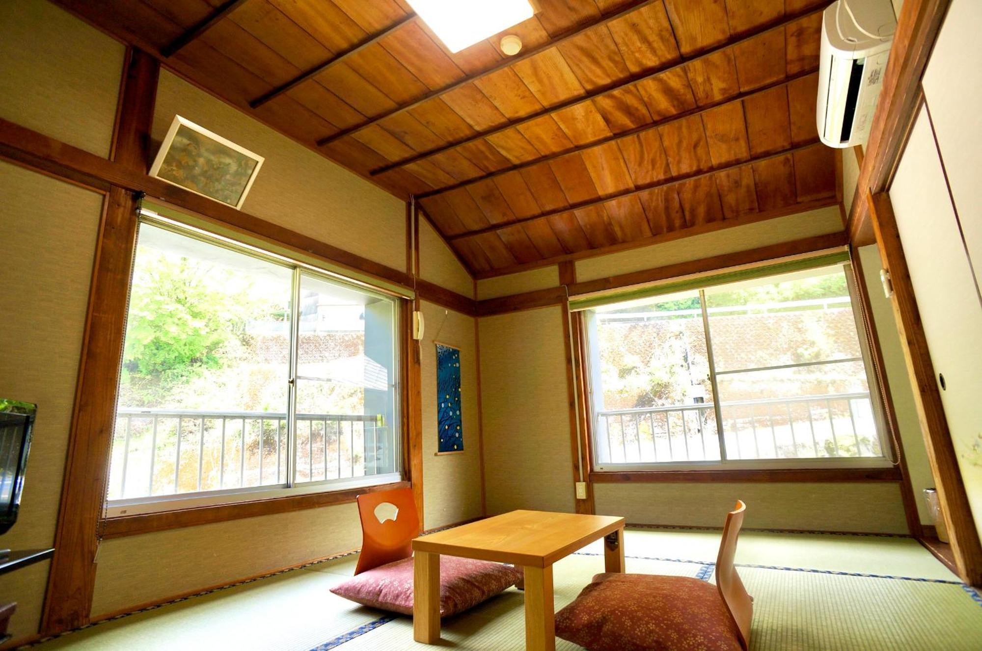 Takaosou Hotel Юфу Екстериор снимка