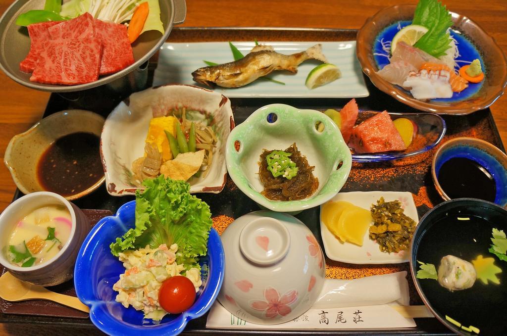 Takaosou Hotel Юфу Екстериор снимка