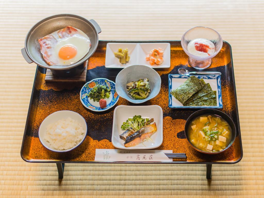 Takaosou Hotel Юфу Екстериор снимка