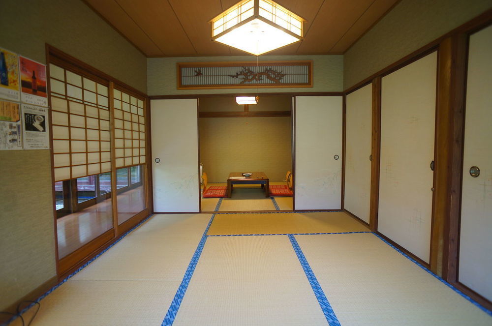 Takaosou Hotel Юфу Екстериор снимка